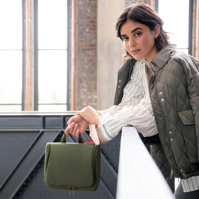 Beauty da viaggio XL verde foresta con cerniere oro, con inserti da aprire, specchio removibile e possibilità di essere appeso - il regalo ideale per viaggiatori